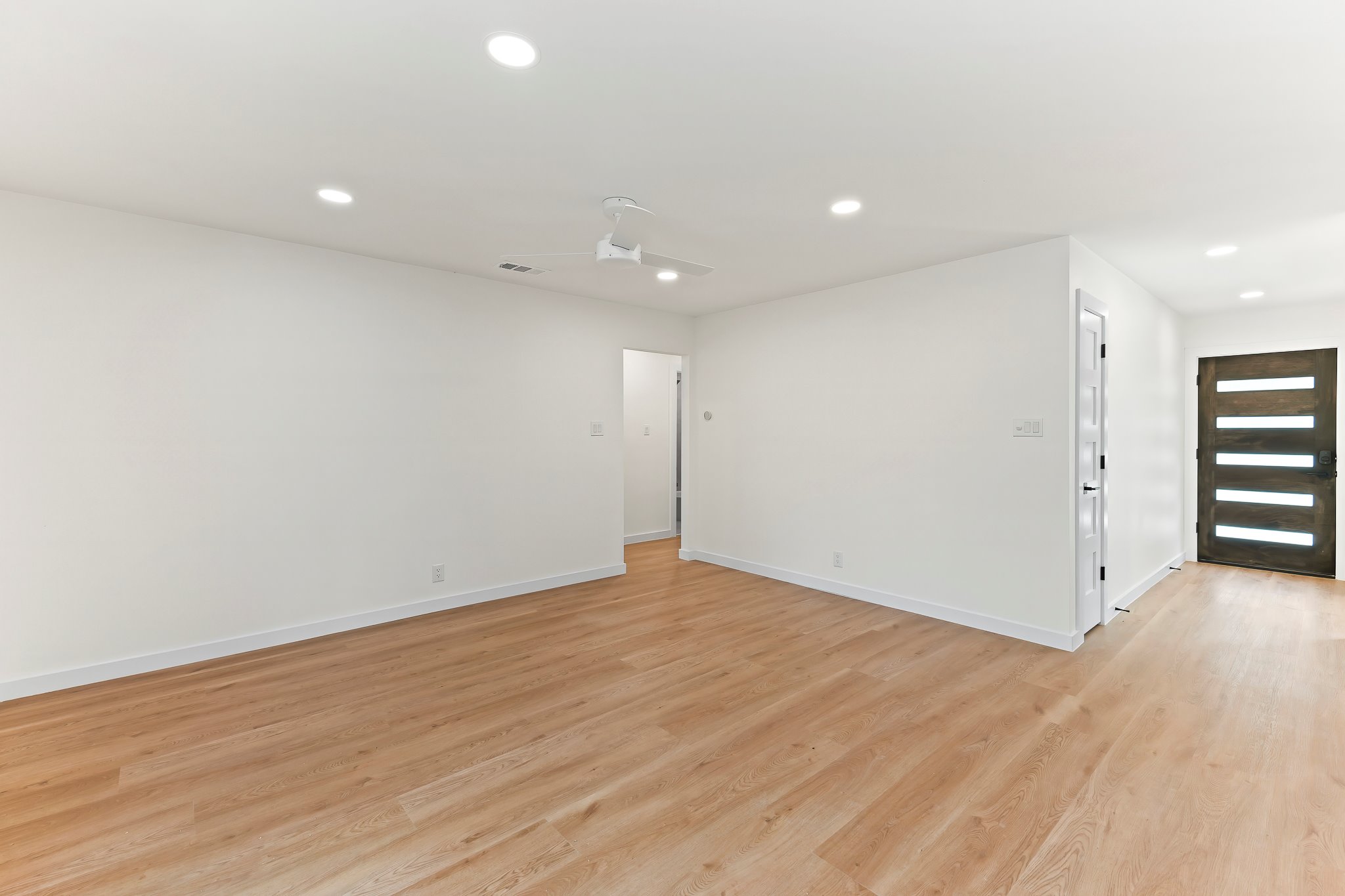 2914 Loyola Lane Austin, TX 78723 - Photo 10 of 36