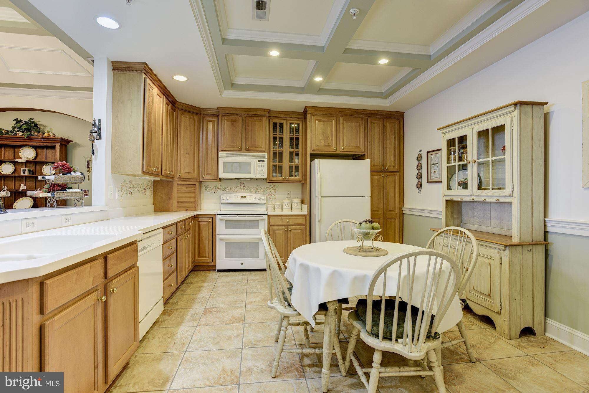 4760 Water Park Drive, Unit R Belcamp, MD 21017 - Photo 10 of 34 Eat-in Kitchen