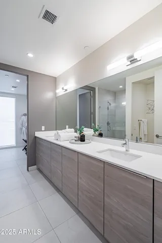 a view of a livingroom with furniture