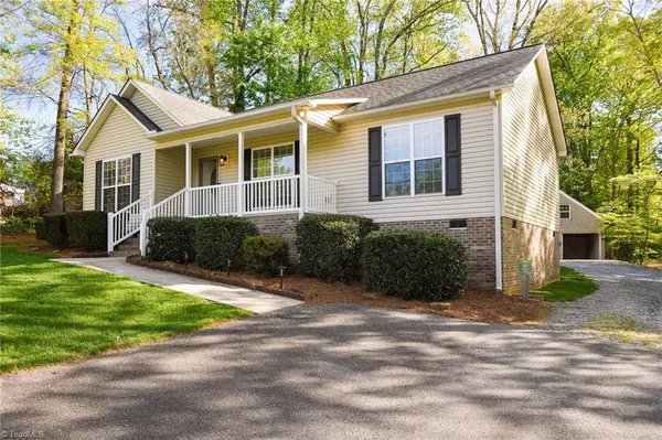 $299,900 | 117 Forest Drive, Thomasville, NC 27360