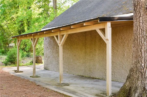 $299,900 | 117 Forest Drive, Thomasville, NC 27360