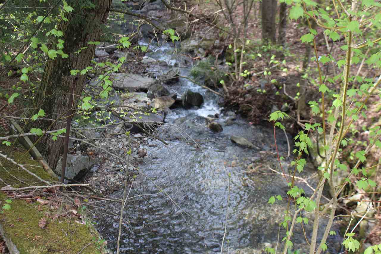 553 Stage Road Richmond, VT 05477 - Photo 3 of 11