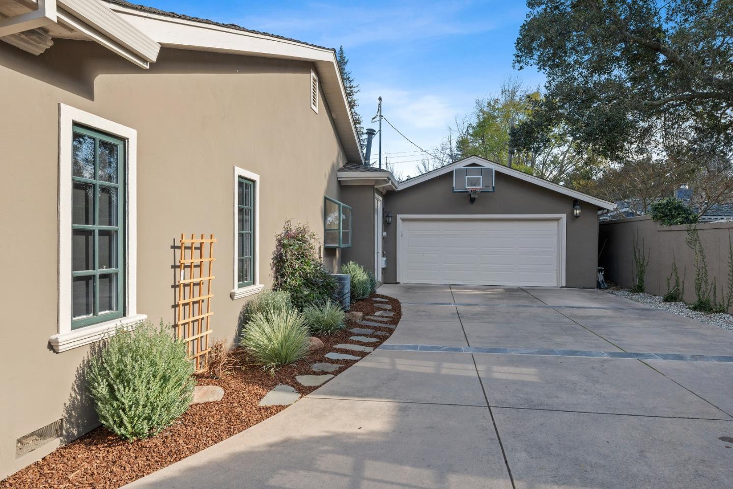 1045 Atkinson Lane Menlo Park, CA 94025 - Photo 39 of 39