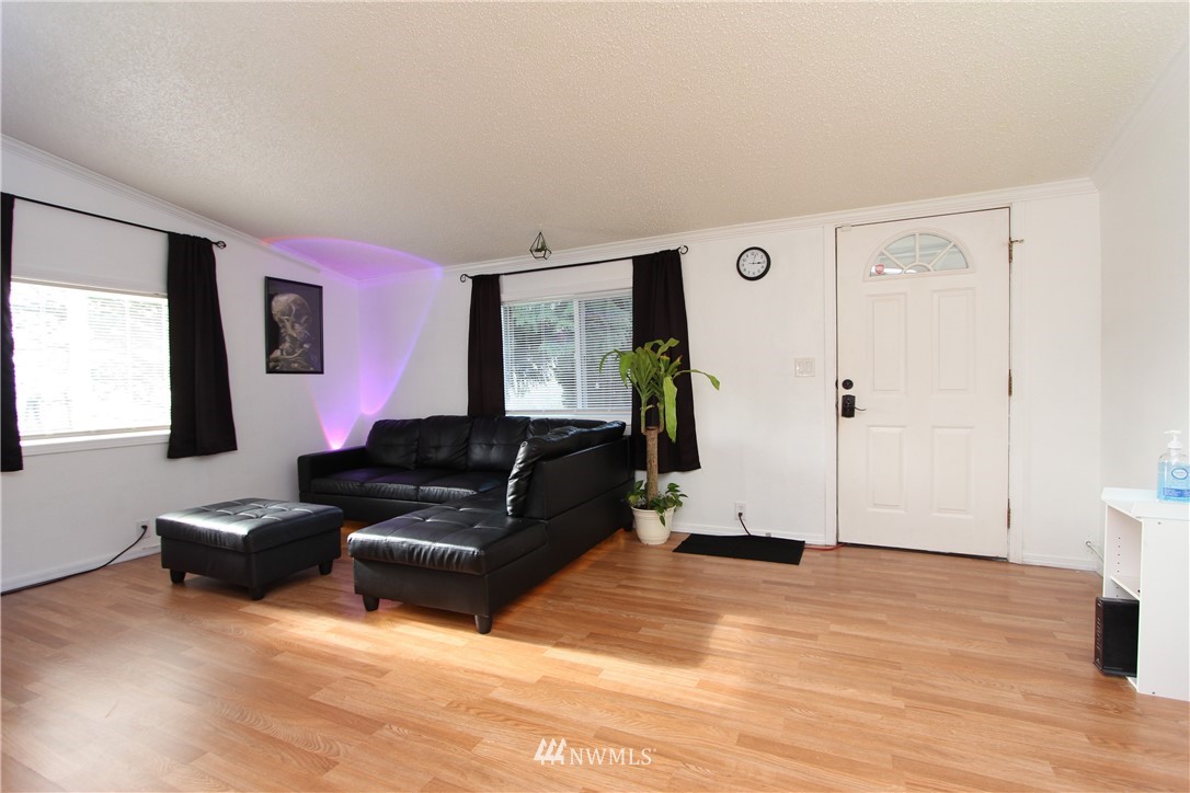 298 Silver Spur Road Oak Harbor, WA 98277 - Photo 8 of 25 Gallery Image 8