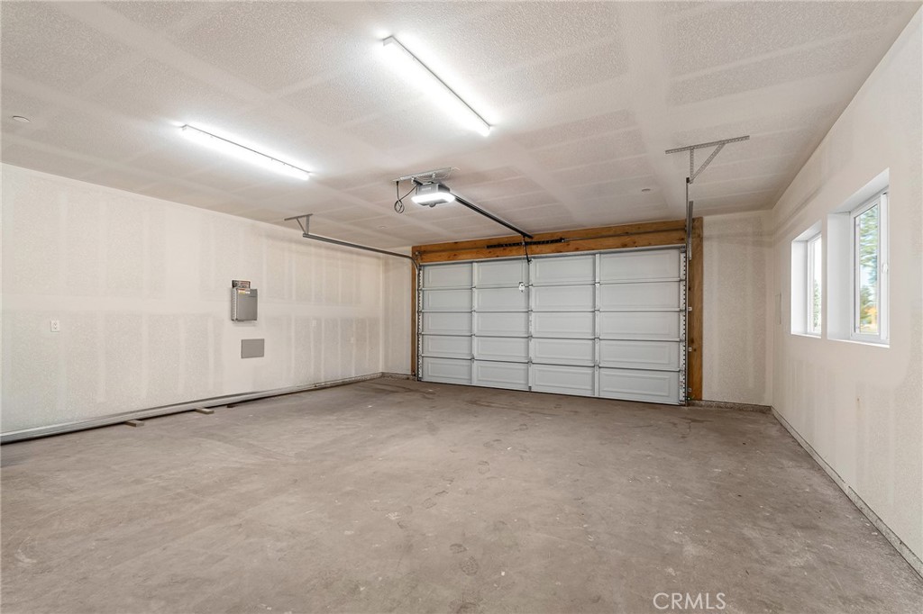 6078 Maxwell Drive Paradise, CA 95969 - Photo 27 of 44 a view of garage