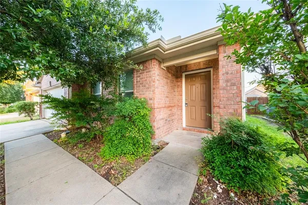 $2,150 | 1412 Morning Dove Drive, Aubrey, TX 76227