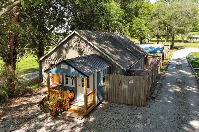 $950,000 | 16425 Fort Riley Road, Leavenworth, KS 66048