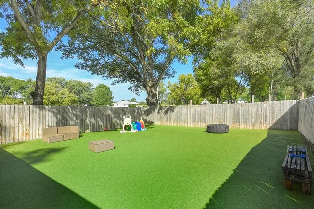 $950,000 | 16425 Fort Riley Road, Leavenworth, KS 66048