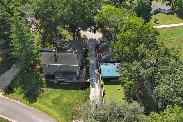 $950,000 | 16425 Fort Riley Road, Leavenworth, KS 66048