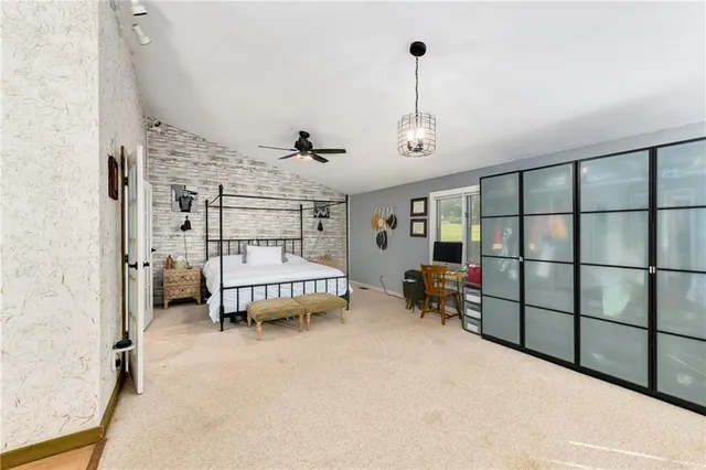 $950,000 | 16425 Fort Riley Road, Leavenworth, KS 66048