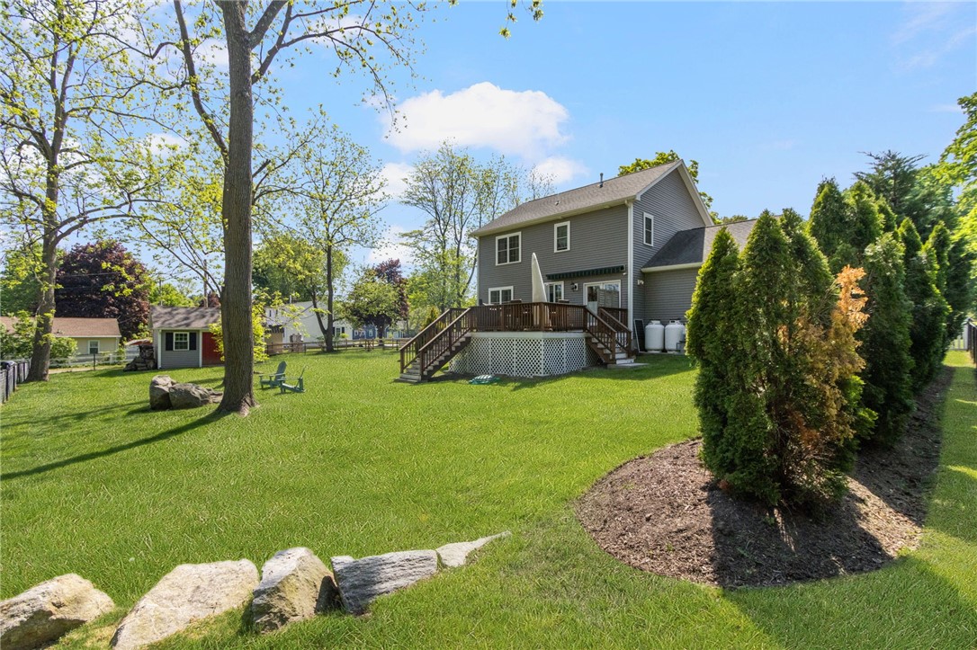 23 Clinton Avenue Scituate, RI 02831 - Photo 5 of 37