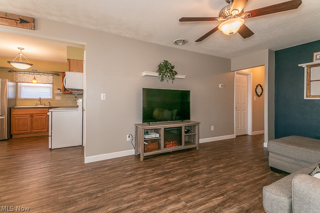 30077 Regent Road Wickliffe, OH 44092 - Photo 8 of 19 Gallery Image 8