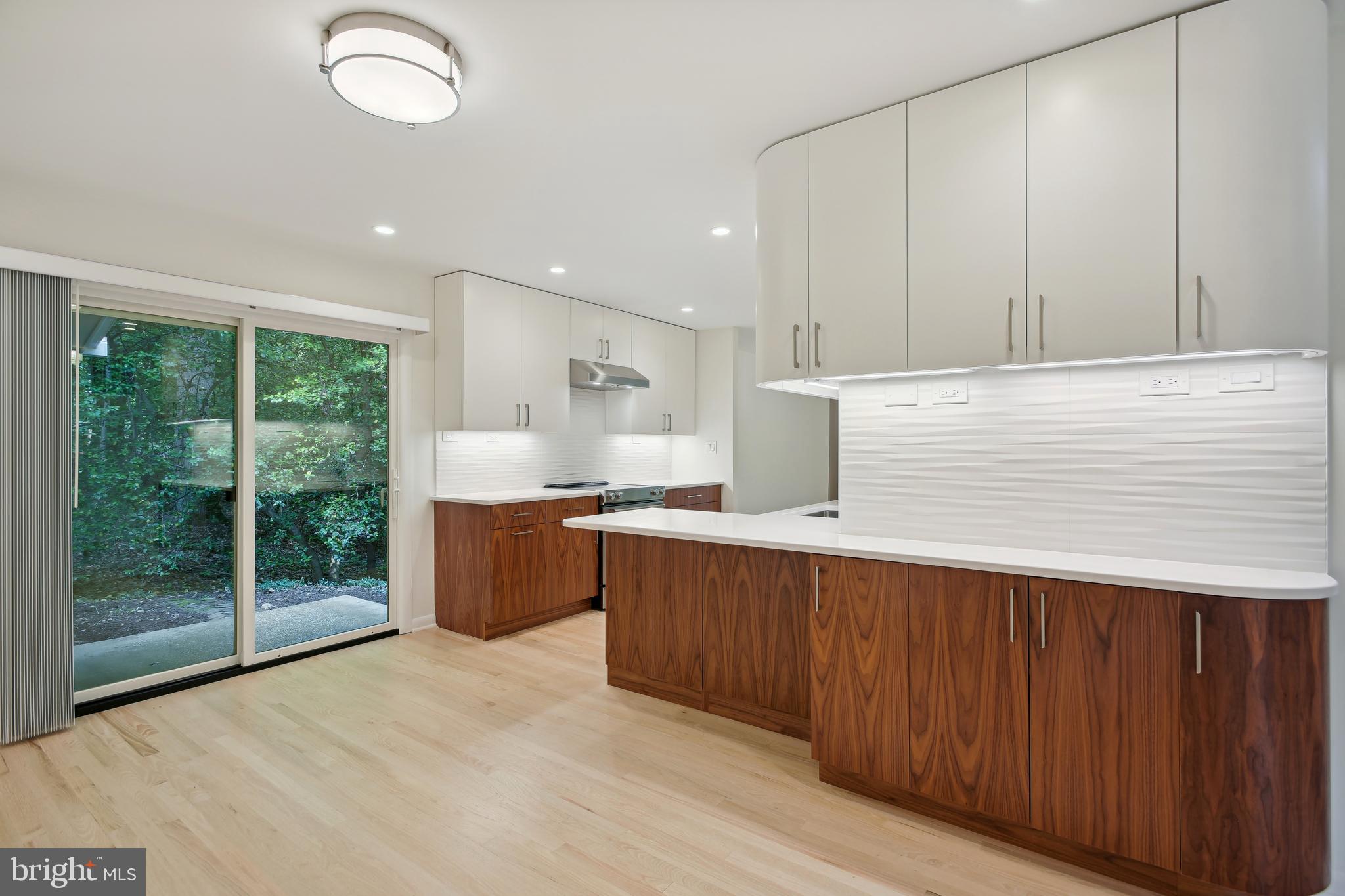 2507 Pegasus Lane Reston, VA 20191 - Photo 6 of 36 Gallery Image 6