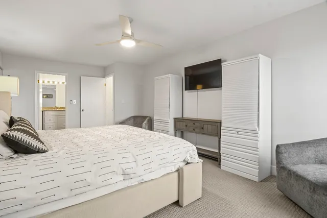 $289,000 | 3050 Pheasant Creek Drive, Unit 305, Northbrook, IL 60062