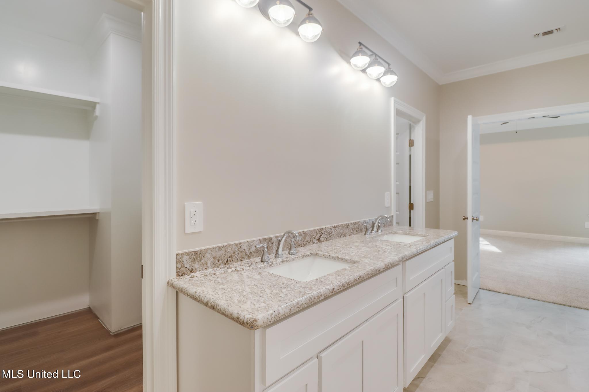 706 Jones Avenue Wiggins, MS 39577 - Photo 17 of 30 Master Bath