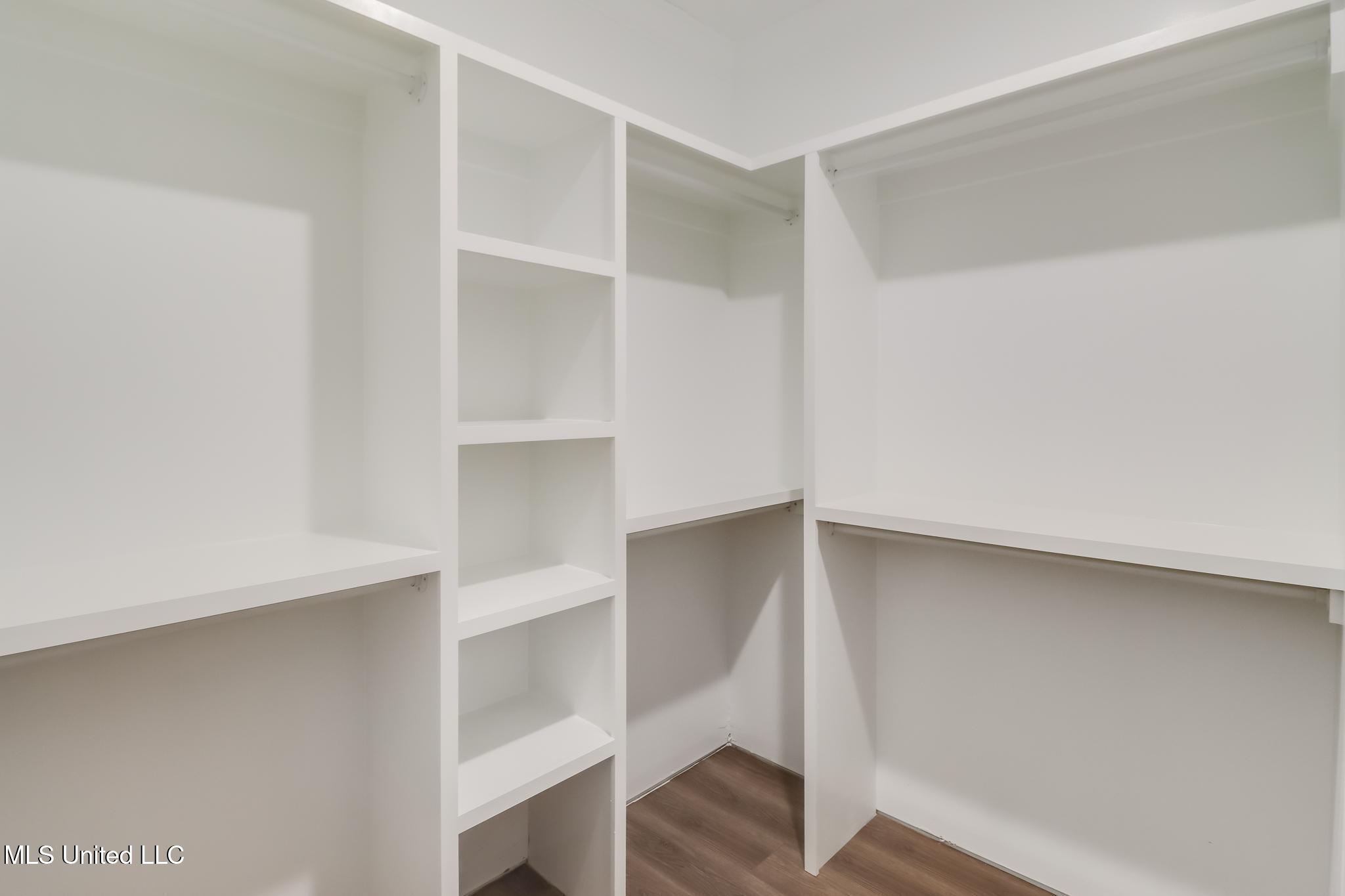 706 Jones Avenue Wiggins, MS 39577 - Photo 19 of 30 Master Built Ins