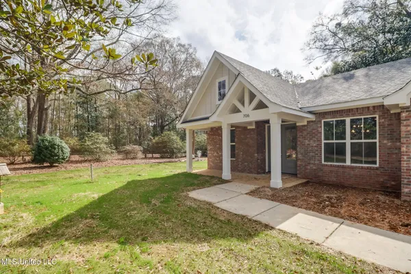 $329,999 | 706 Jones Avenue, Wiggins, MS 39577