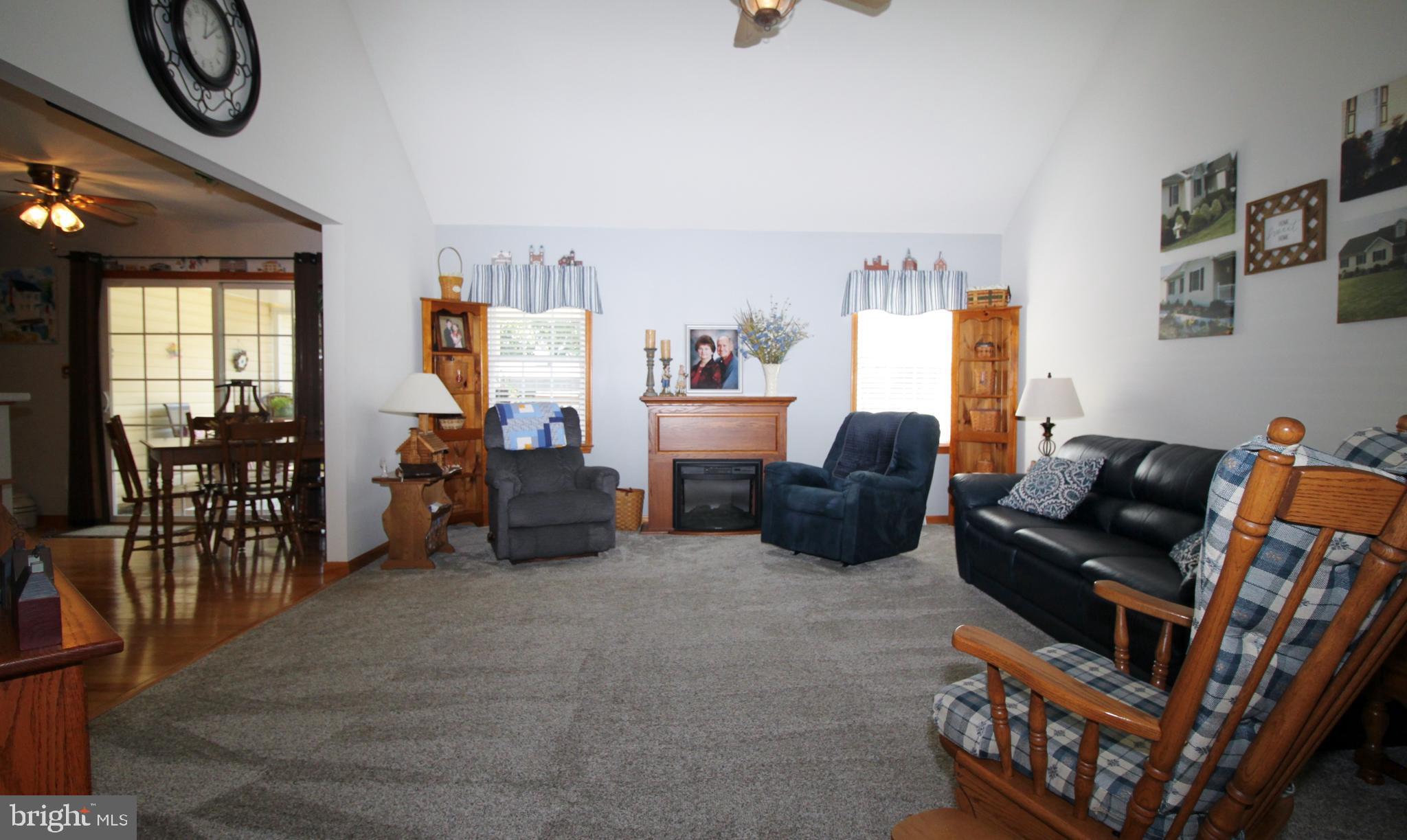 1622 Forrest Avenue Dover, DE 19904 - Photo 17 of 37 living room