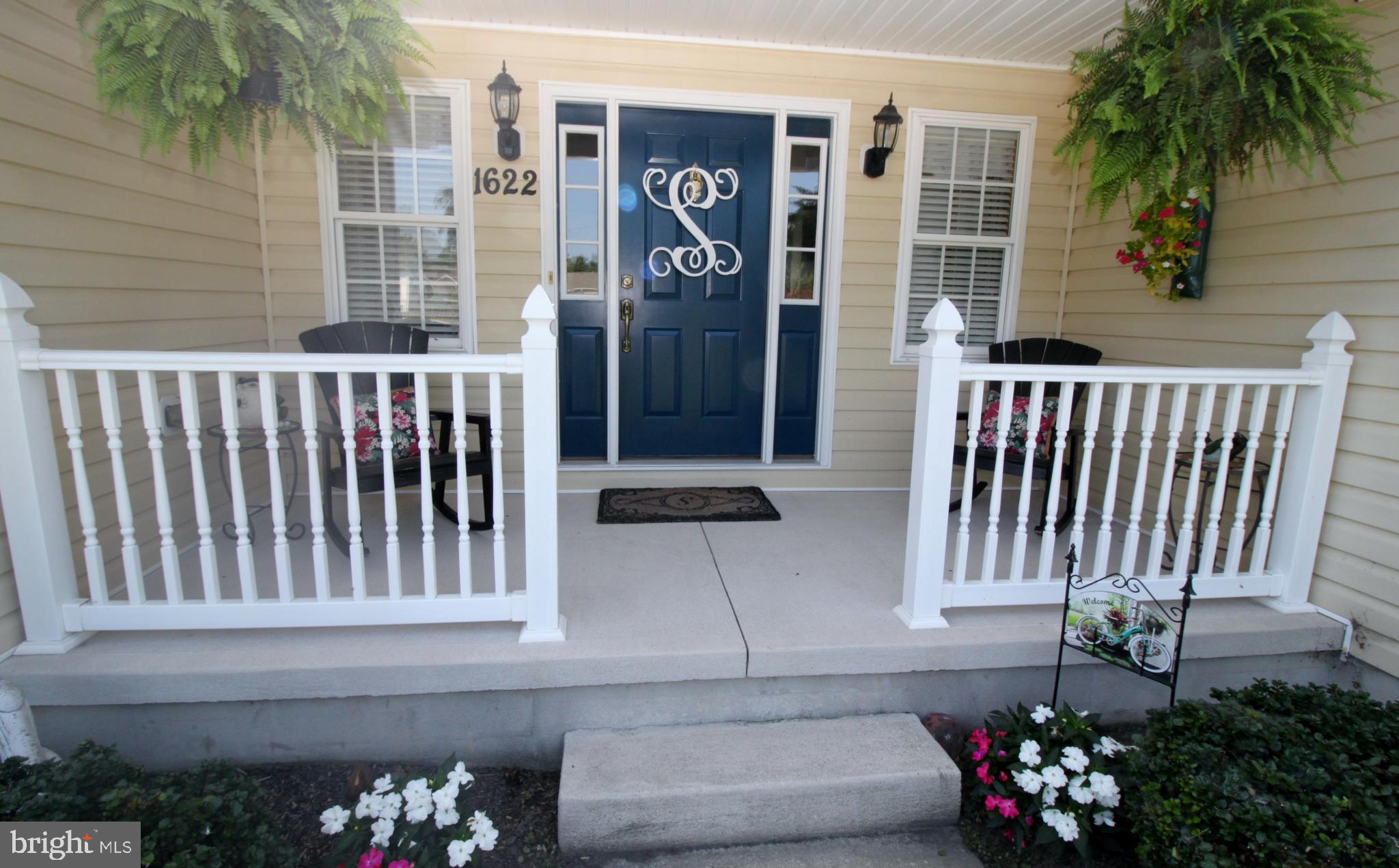 1622 Forrest Avenue Dover, DE 19904 - Photo 4 of 37 front porch