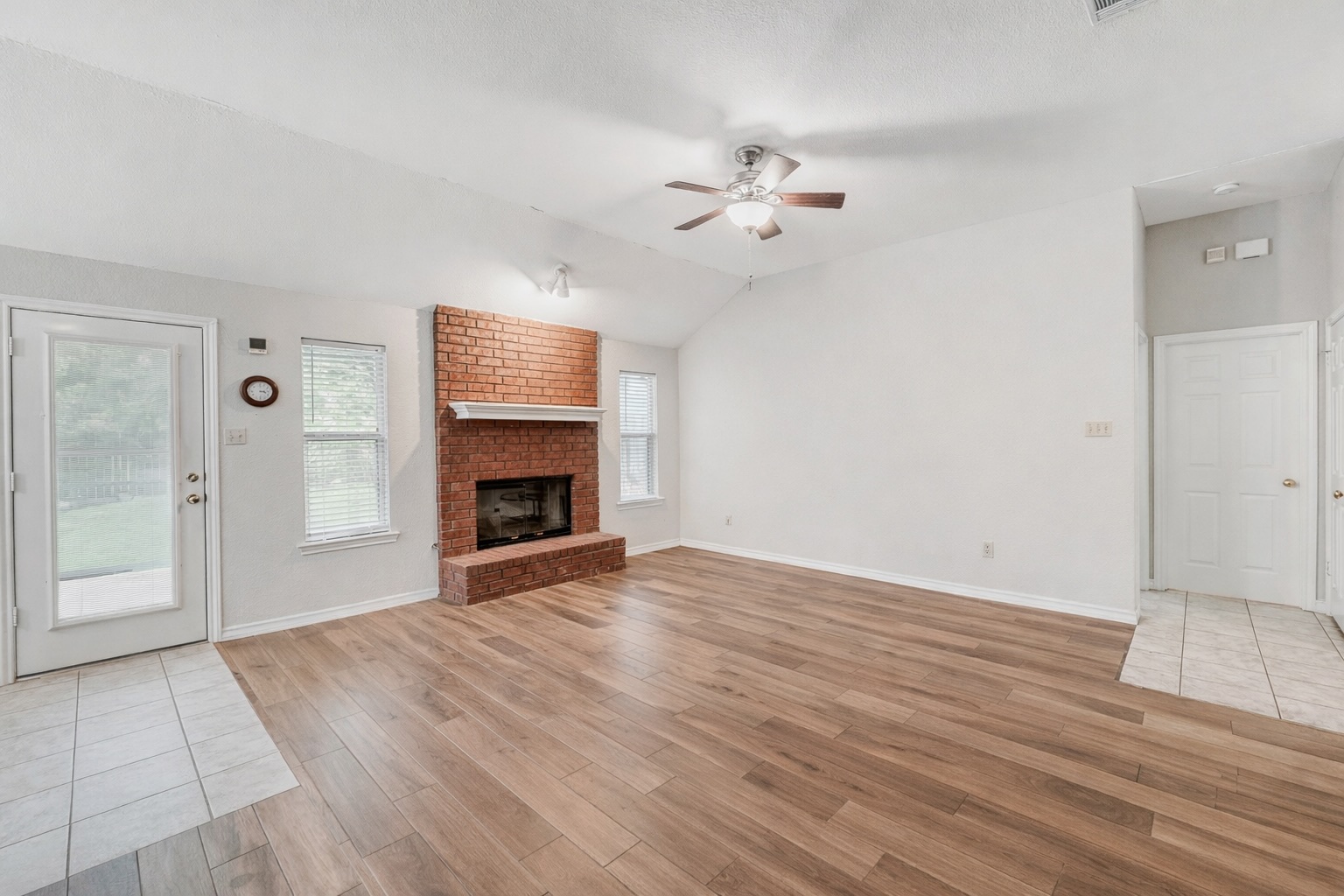 203 Pin Oak Drive Georgetown, TX 78628 - Photo 3 of 13