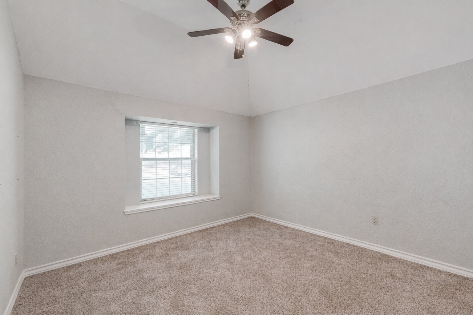 203 Pin Oak Drive Georgetown, TX 78628 - Photo 10 of 13