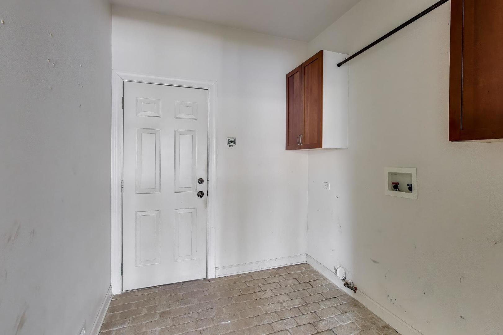 309 Ridge Road Highland Park, IL 60035 - Photo 26 of 71 a view of an front door