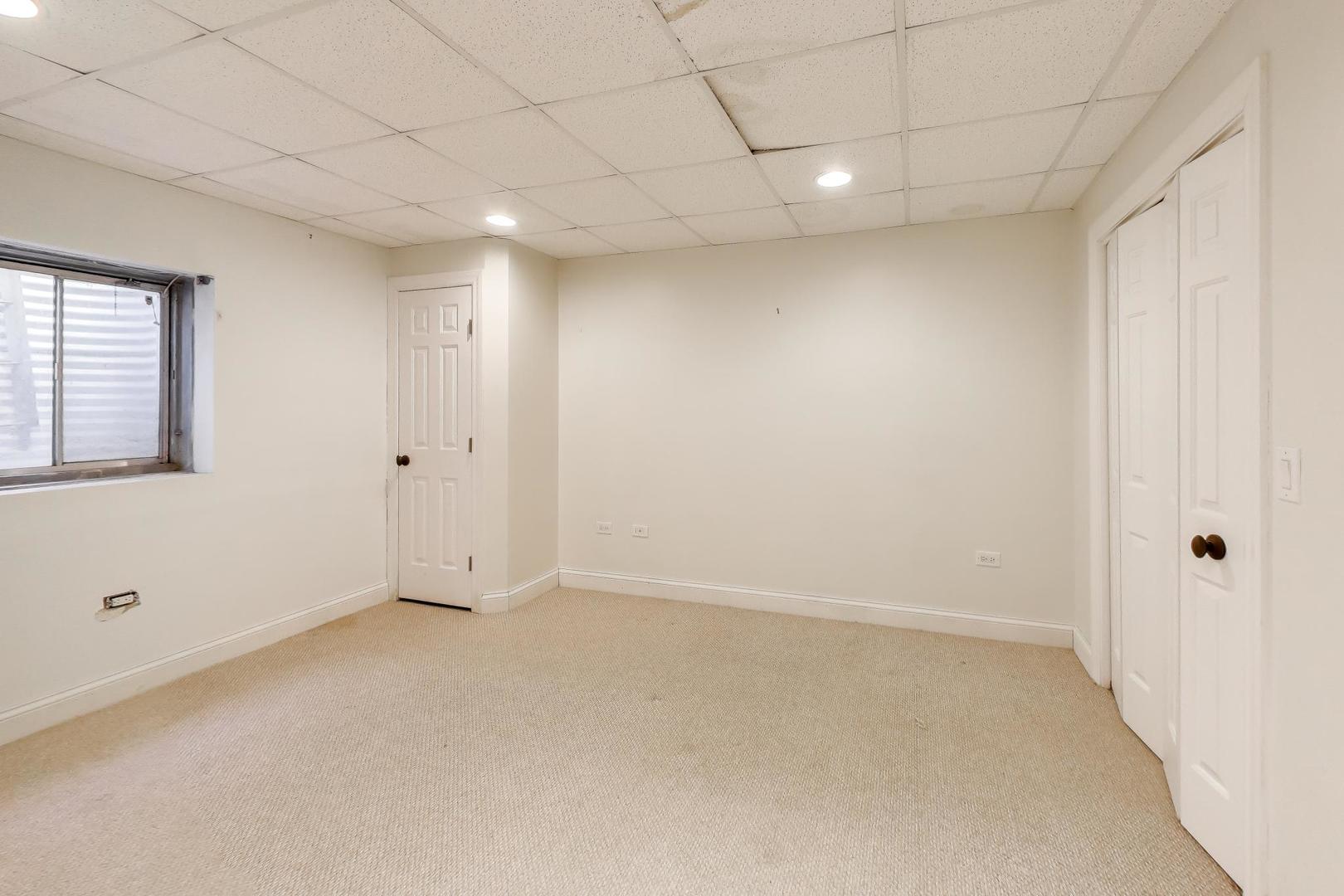 309 Ridge Road Highland Park, IL 60035 - Photo 57 of 71 a view of an empty room