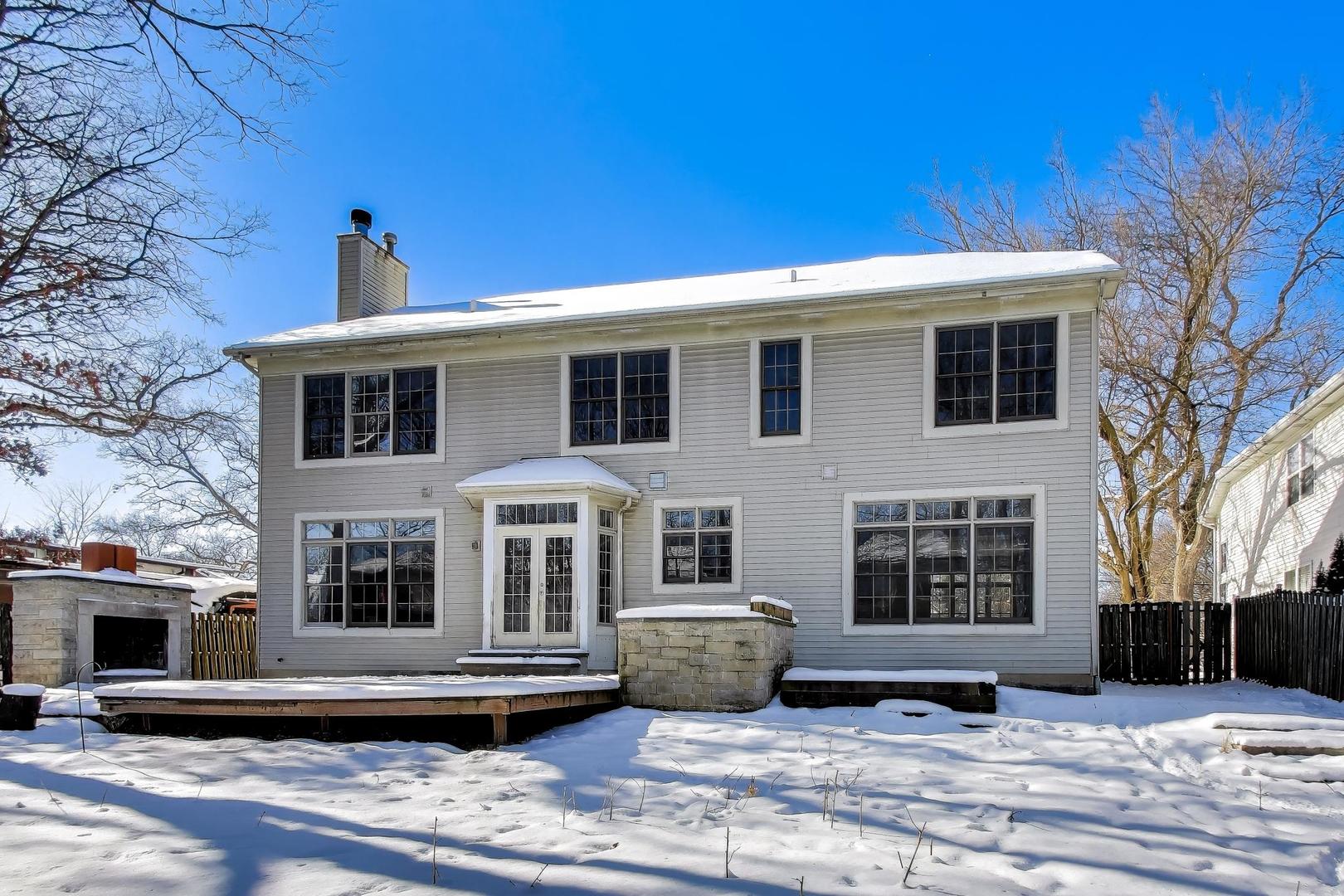 309 Ridge Road Highland Park, IL 60035 - Photo 67 of 71 a front view of a house with a yard