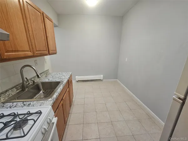 a view of a house with outdoor space