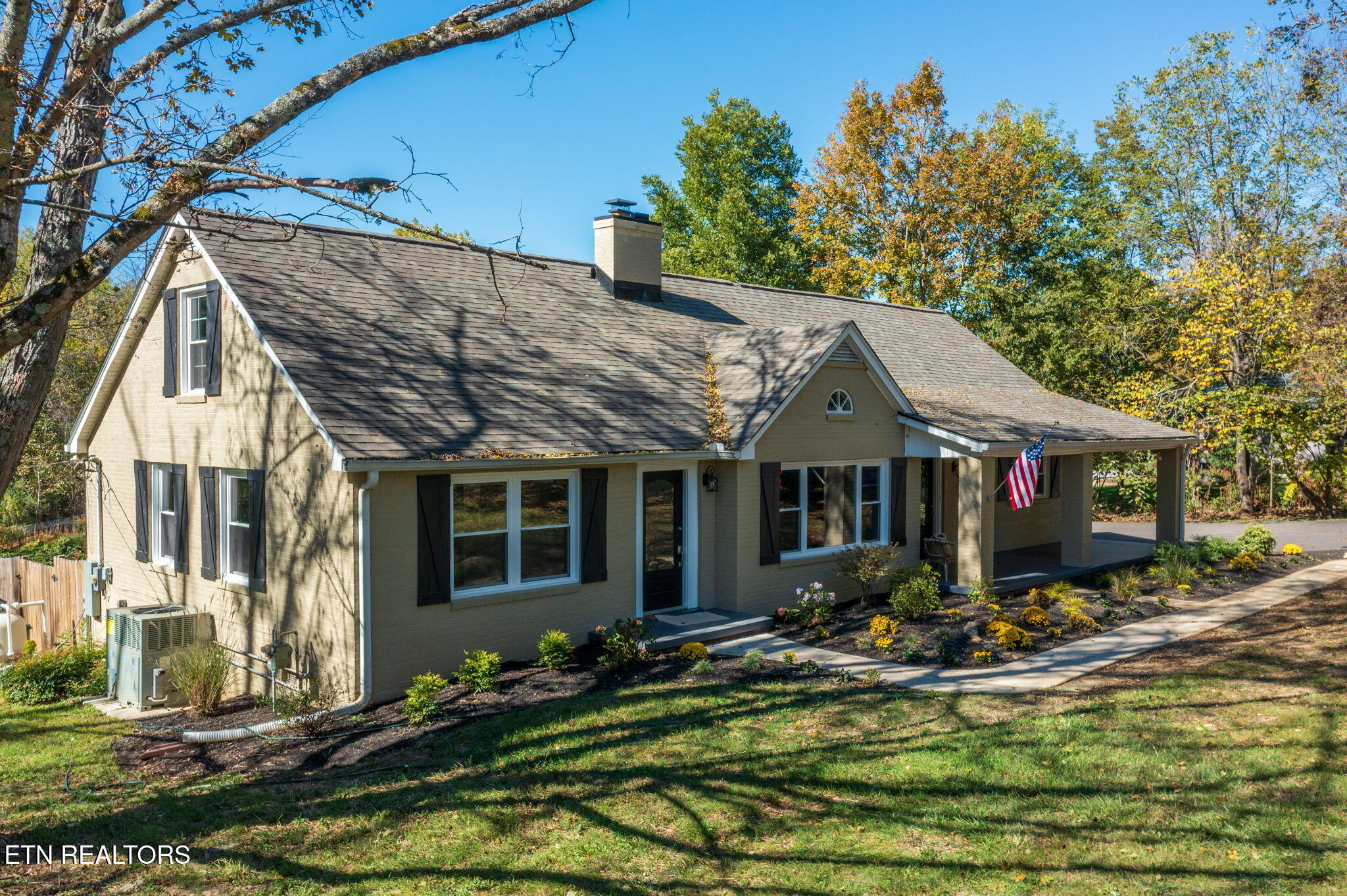2713 Byington Beaver Ridge Road Knoxville, TN 37931 - Photo 3 of 60 homesandvideos aerials-13211