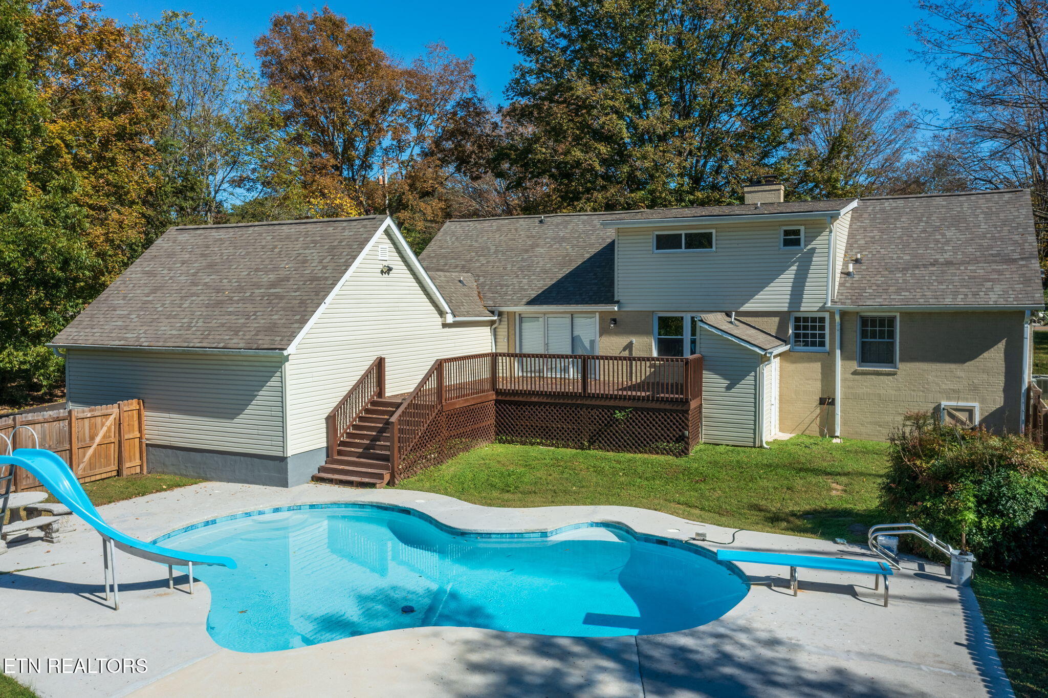 2713 Byington Beaver Ridge Road Knoxville, TN 37931 - Photo 4 of 60 homesandvideos aerials-13210