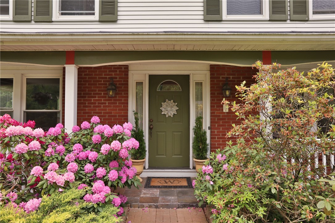 88 Callingham Road Pittsford, NY 14534 - Photo 2 of 47