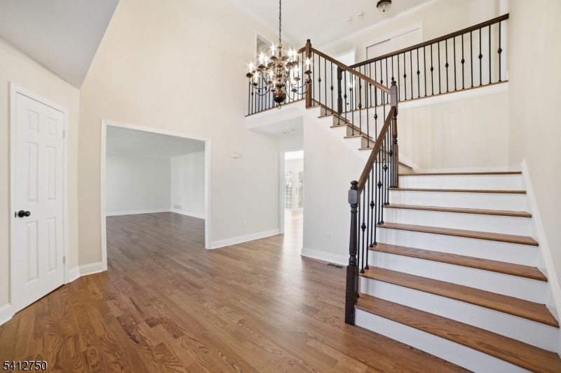50 Pinewood Crescent Berkeley Heights, NJ 07922 - Photo 6 of 41