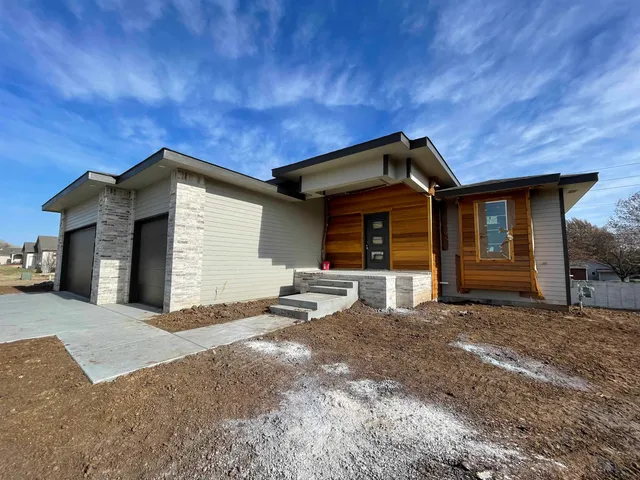 $384,571 | 14315 East Laguna Court, Wichita, KS 67230