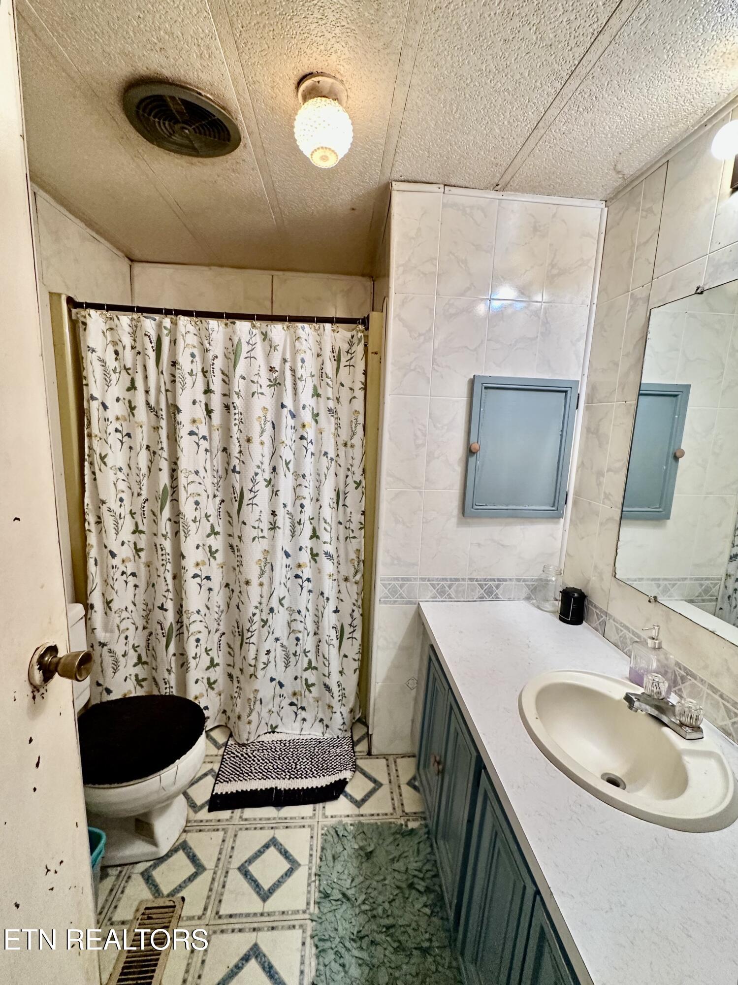 1500 Coalhill Road Sunbright, TN 37872 - Photo 13 of 20 IMG_2748