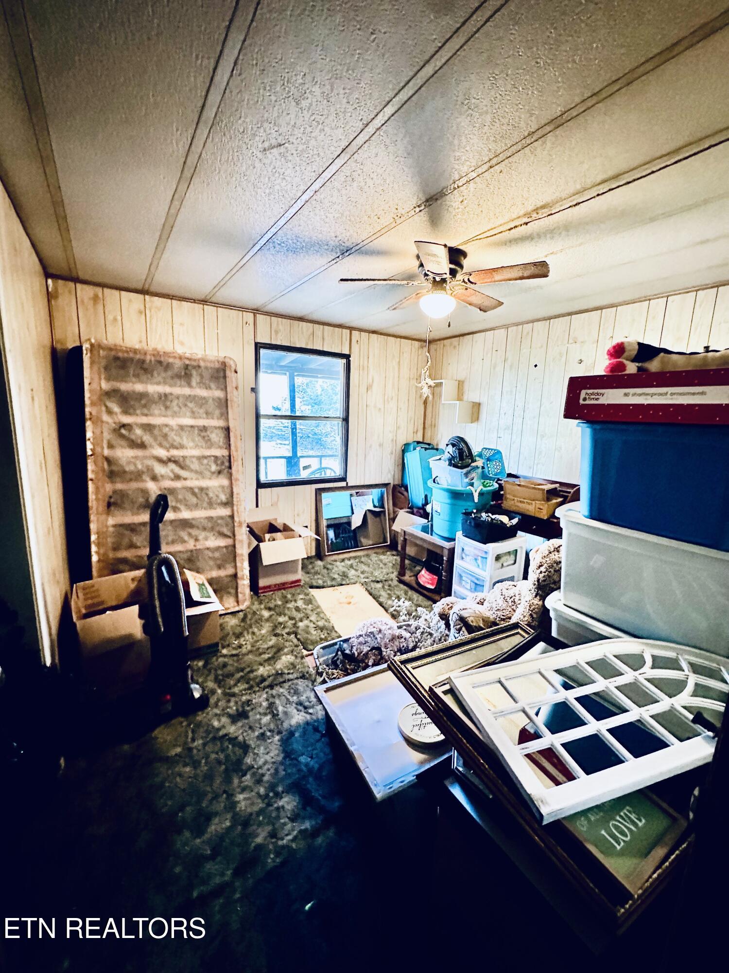 1500 Coalhill Road Sunbright, TN 37872 - Photo 14 of 20 IMG_2749