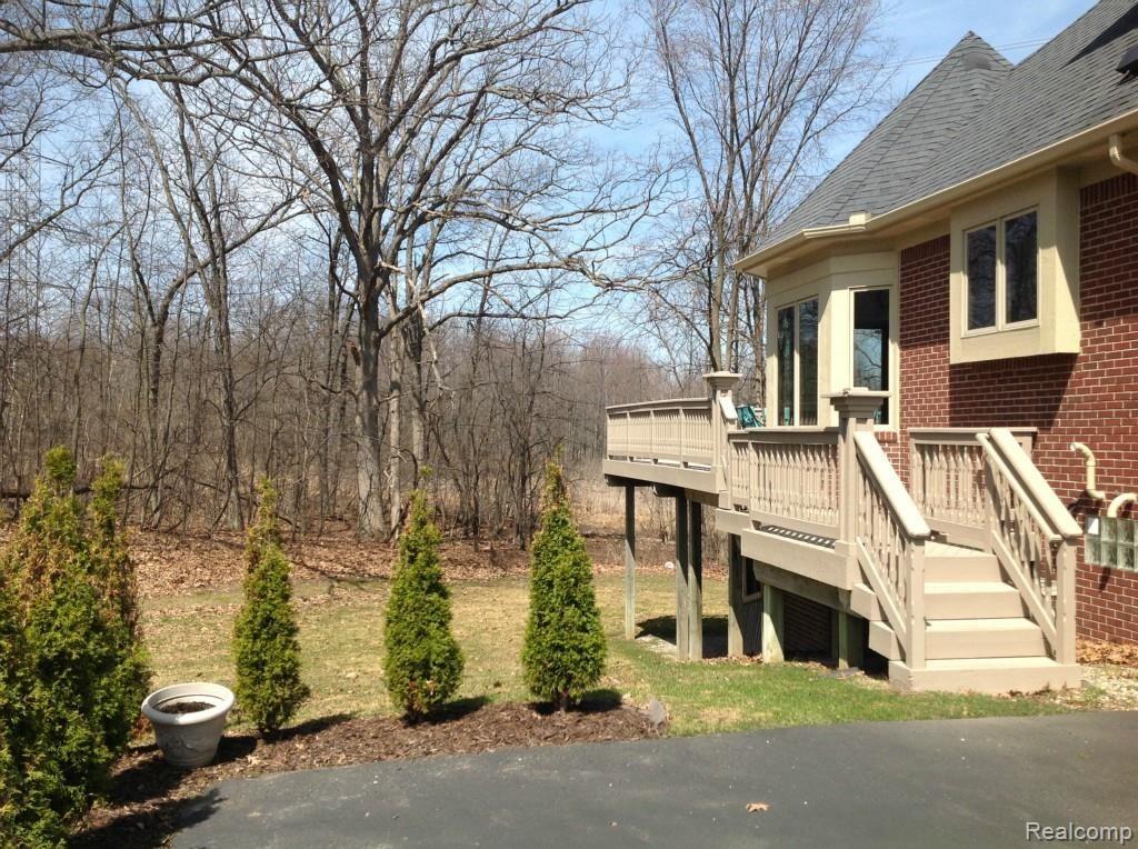 4440 Boxwood Court Rochester, MI 48306 - Photo 4 of 48 IMG_1829.jpg