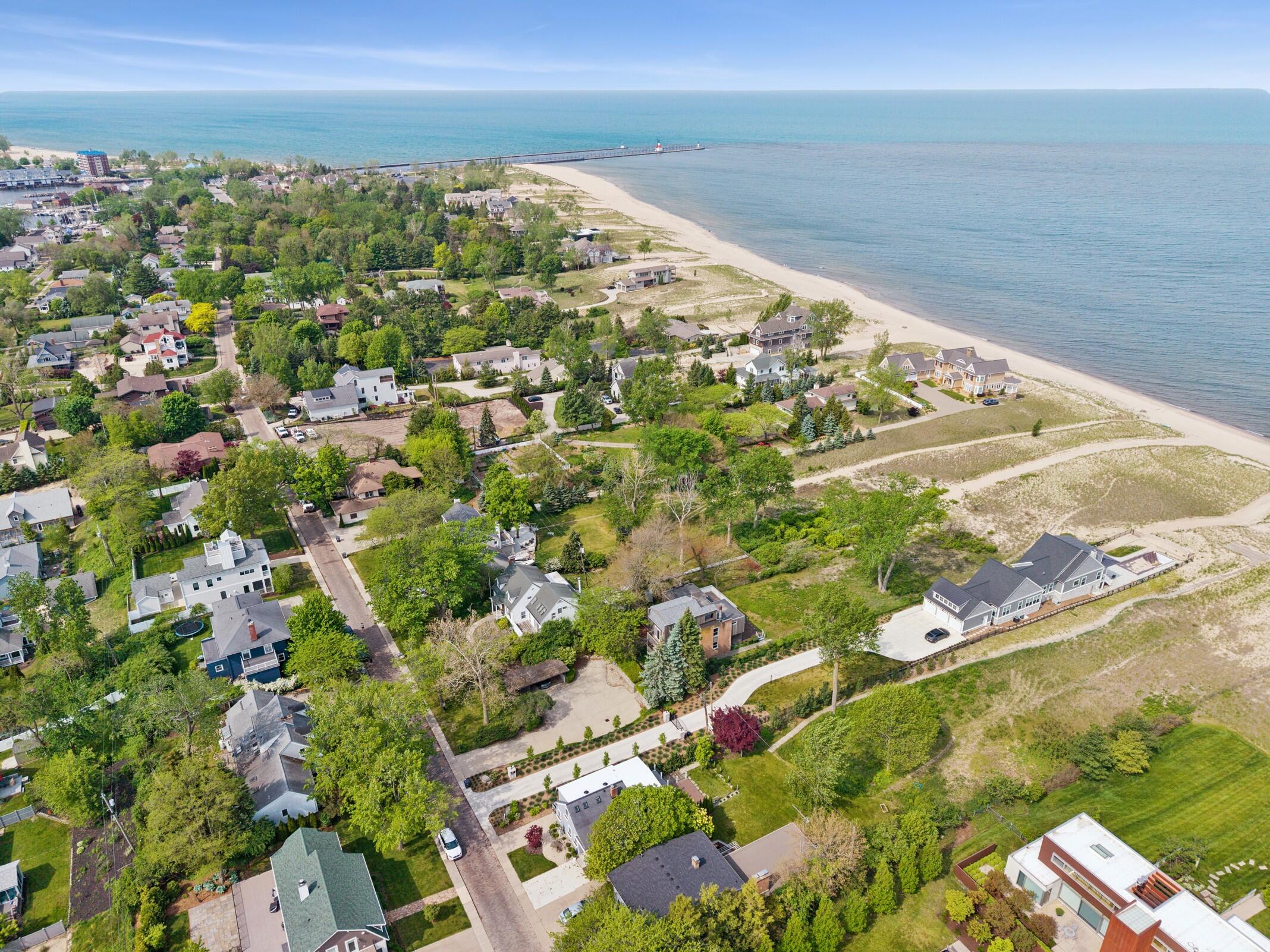 415 Ridgeway Street St. Joseph, MI 49085 - Photo 35 of 36 43-Aerial View