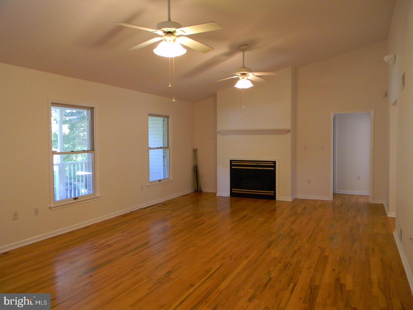 852 Chantilly Lane Inwood, WV 25428 - Photo 8 of 25