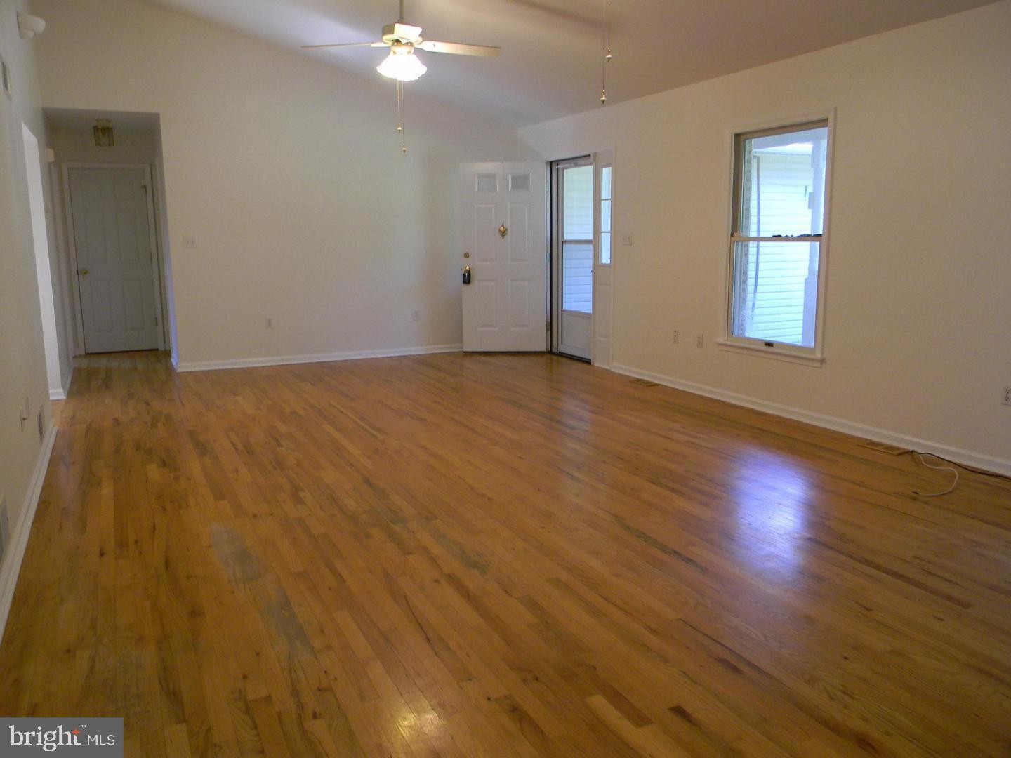 852 Chantilly Lane Inwood, WV 25428 - Photo 9 of 25