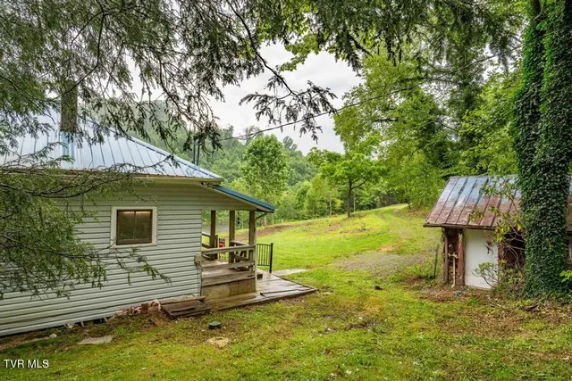 $894,000 | 306 Bear Branch Road, Roan Mountain, TN 37687