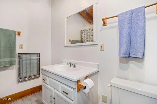 $894,000 | 306 Bear Branch Road, Roan Mountain, TN 37687