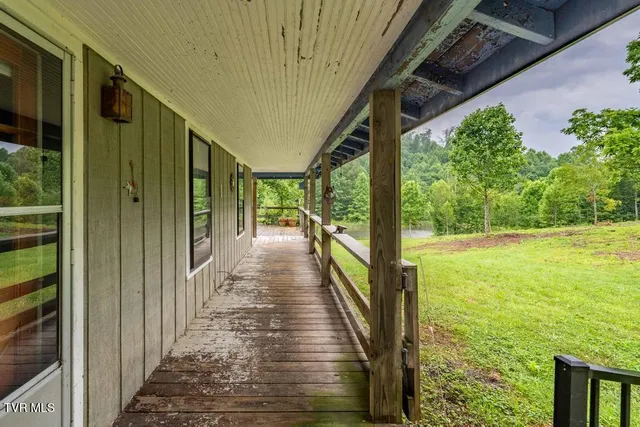$894,000 | 306 Bear Branch Road, Roan Mountain, TN 37687