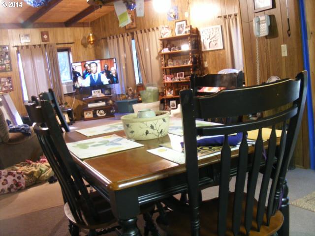 740 Northeast Bone Road Stevenson, WA 98648 - Photo 11 of 16 Dining Area