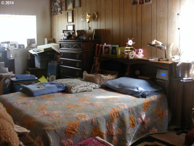 740 Northeast Bone Road Stevenson, WA 98648 - Photo 13 of 16 Bedroom
