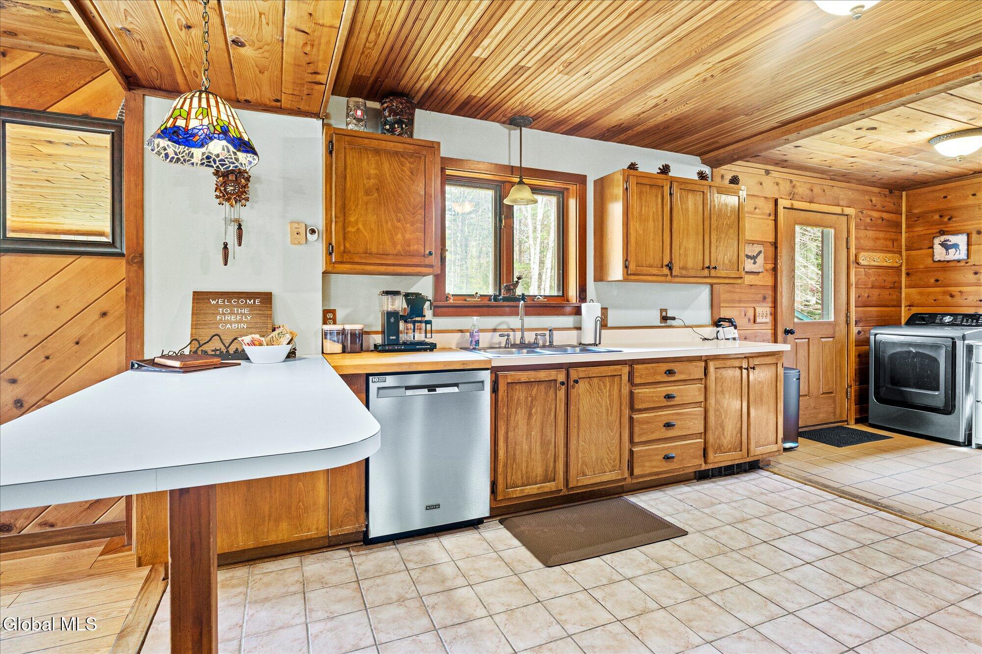 36 Oven Mountain Road Johnsburg, NY 12843 - Photo 13 of 34 36 Oven Mountain Rd