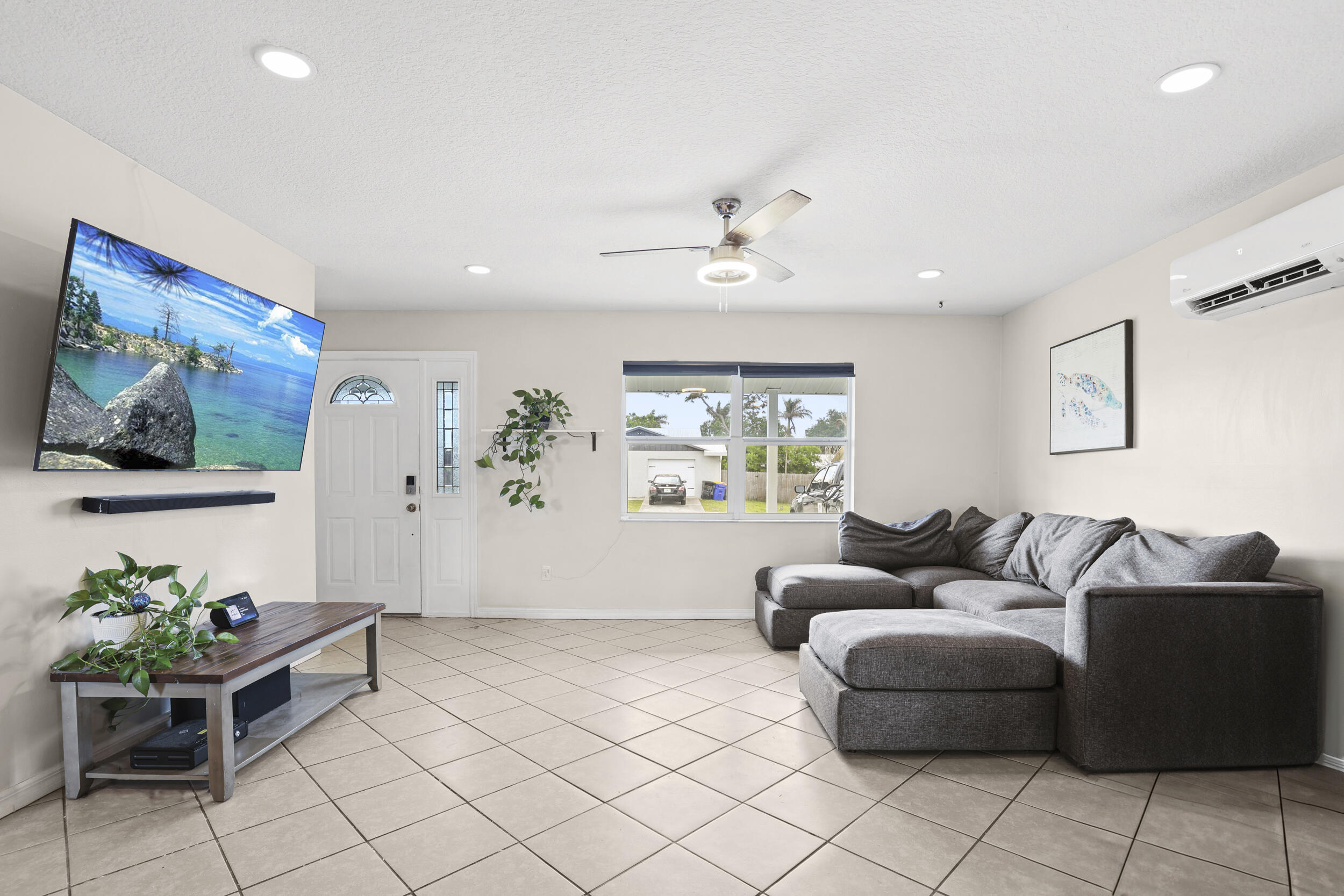 1741 Southeast Jackson Street Stuart, FL 34997 - Photo 5 of 35 7_0o1a5140