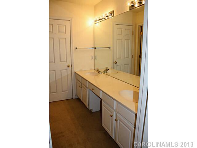 14030 Dingess Road Charlotte, NC 28273 - Photo 7 of 9