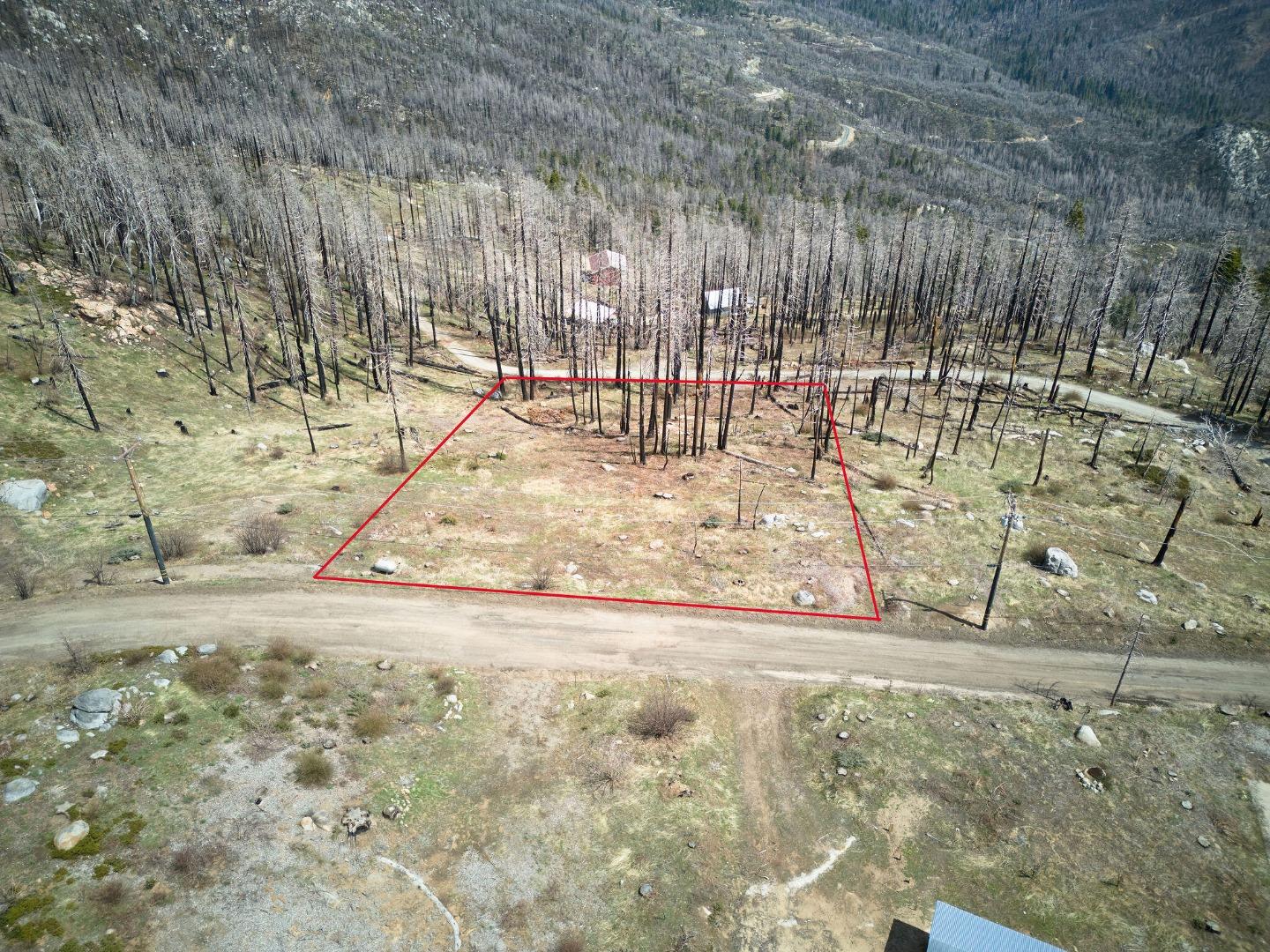 52975 Alpine Drive Springville, CA 93265 - Photo 20 of 23 a view of yard with wooden fence