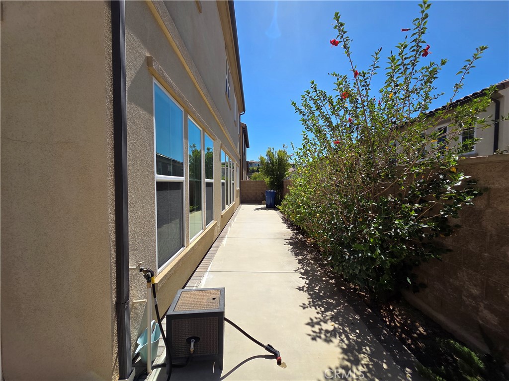 20640 West Chestnut Circle Porter Ranch, CA 91326 - Photo 25 of 26 Gallery Image 25